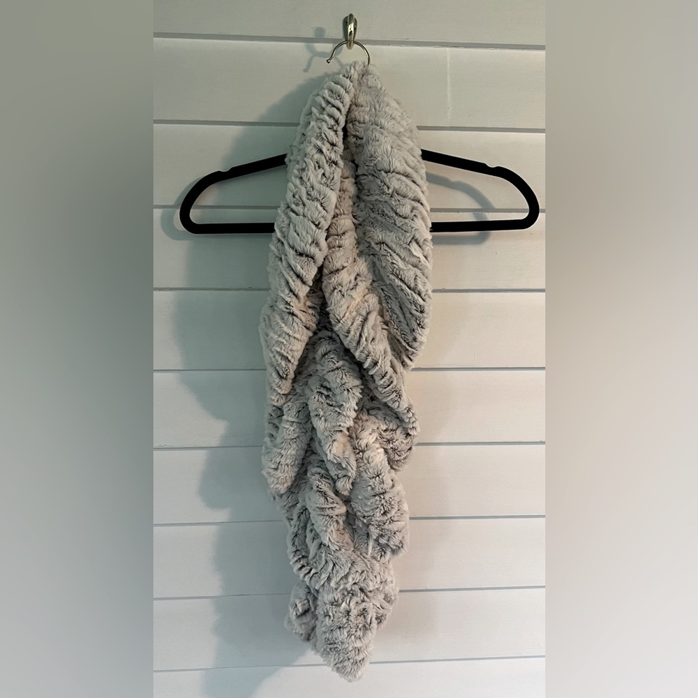 Faux fur scarf